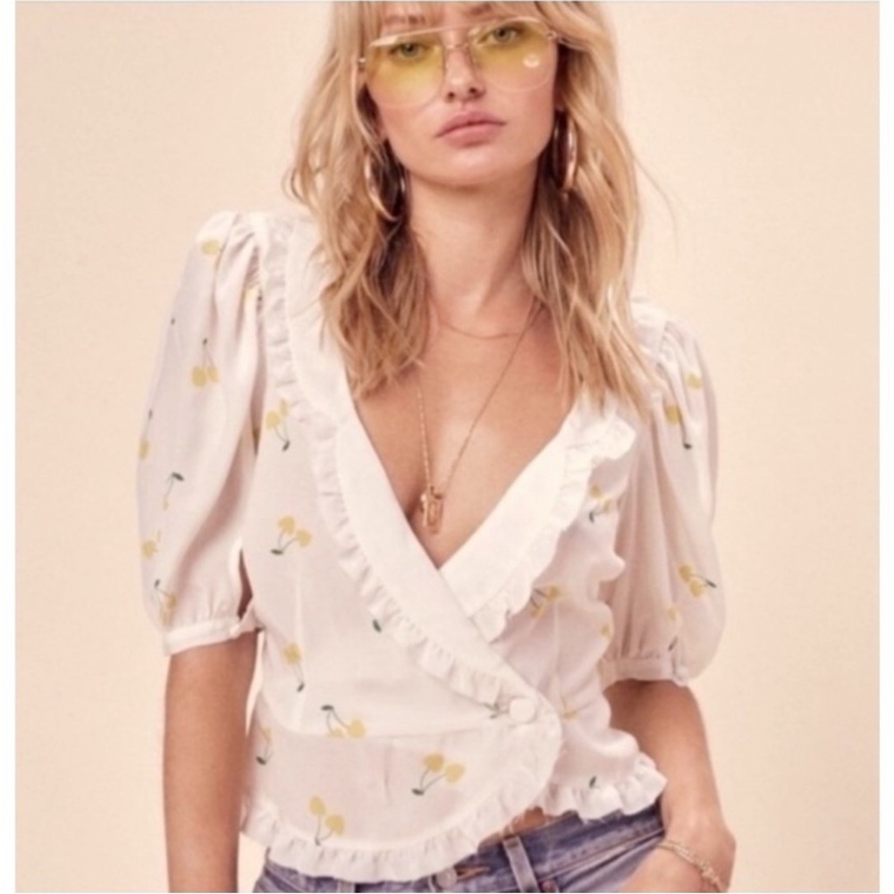 For love and lemons yellow cherries white blouse Large size like new